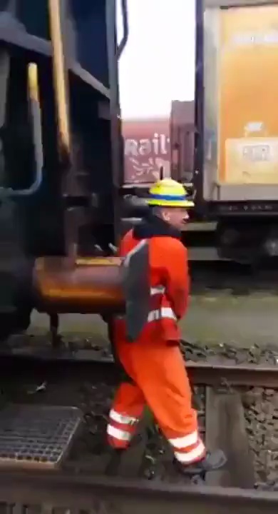 Coupling a train short MP4 video