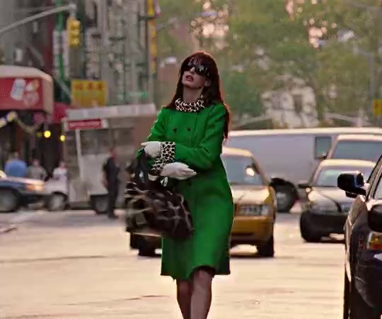 Anne Hathaway The Devil Wears Prada short MP4 video
